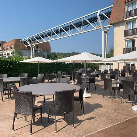 Отель Amiraute Golf Deauville 3*