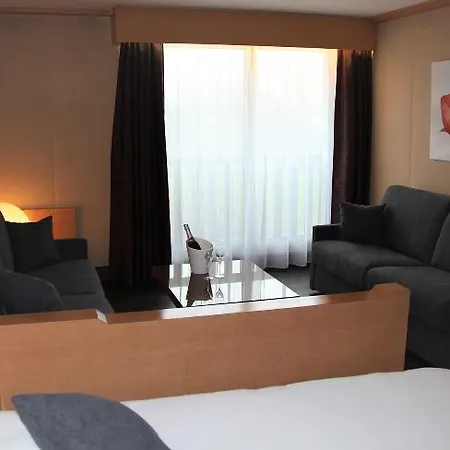 Отель Amiraute Golf Deauville 3*
