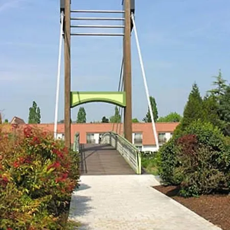 Отель Amiraute Golf Deauville 3*