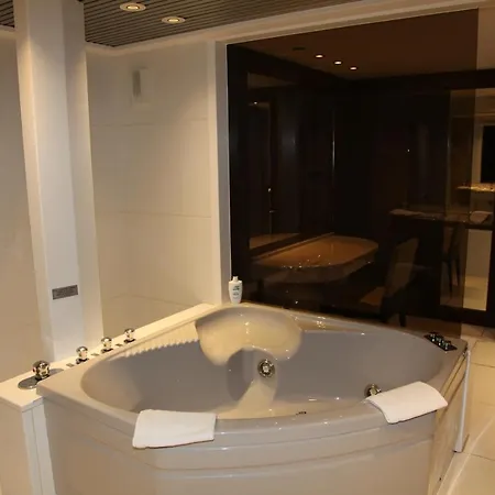Amiraute Golf Deauville Отель 3*
