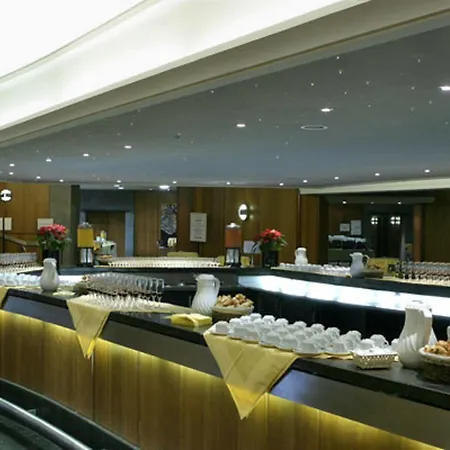 Отель Amiraute Golf Deauville 3*