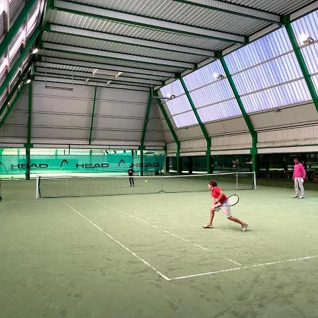 מלון Amiraute Golf Deauville 3*